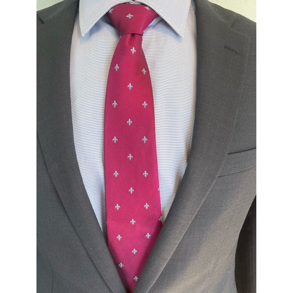 Charles Tyrwhitt Wine Red Silk Tie with Blue Fleur-de-Lis